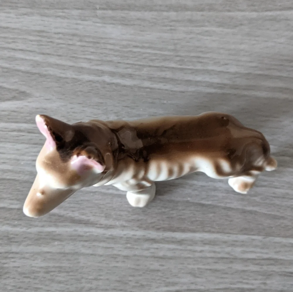 Vintage German Shepherd or Corgi Figurine